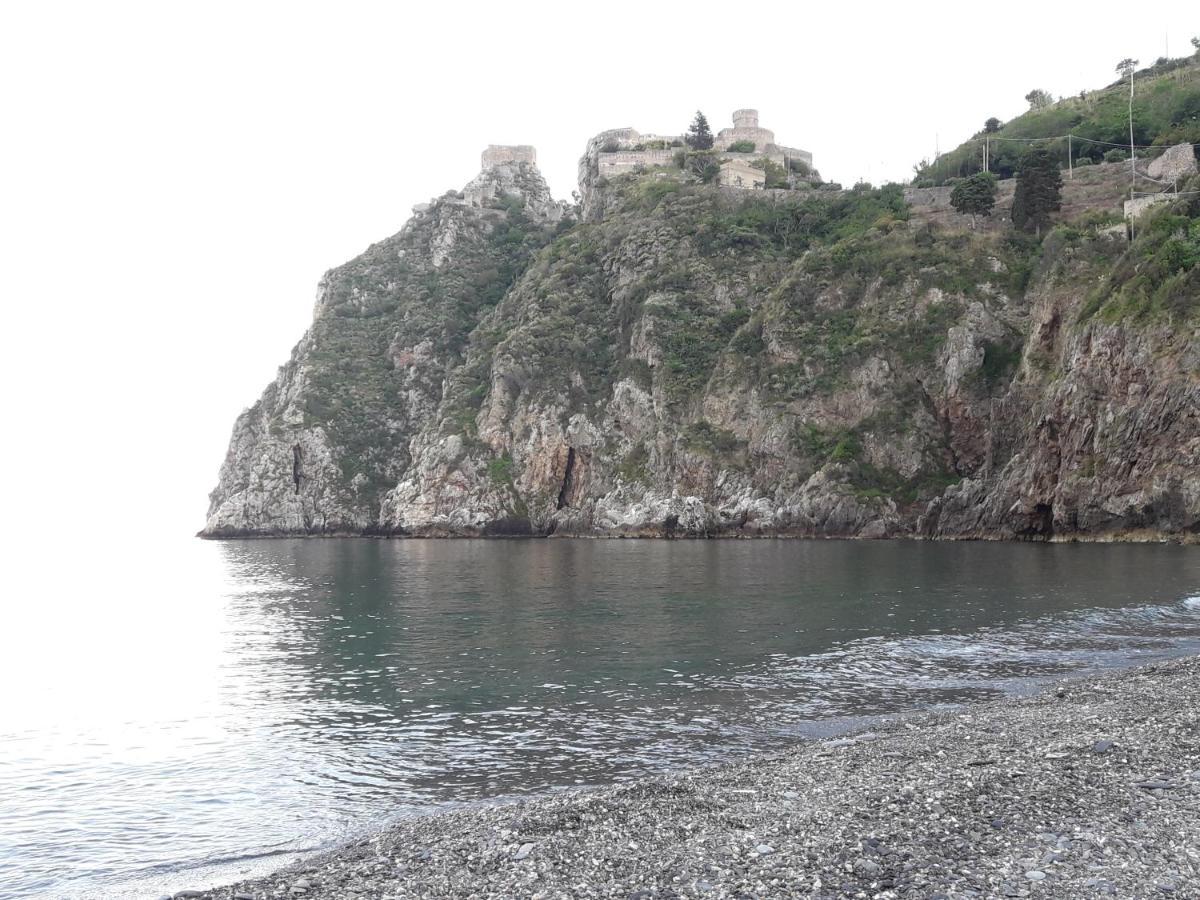 Apartamento Casa Nupi SantʼAlessio Siculo Exterior foto